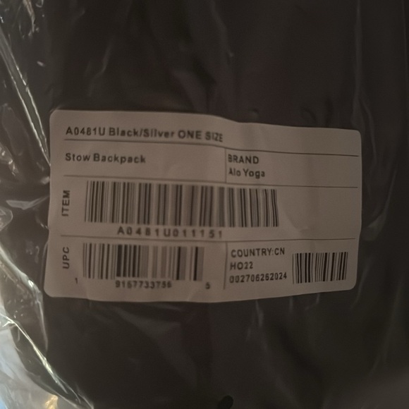 NWT ALO YOGA STOW WATER RESISTANT BACKPACK - Picture 3 of 3